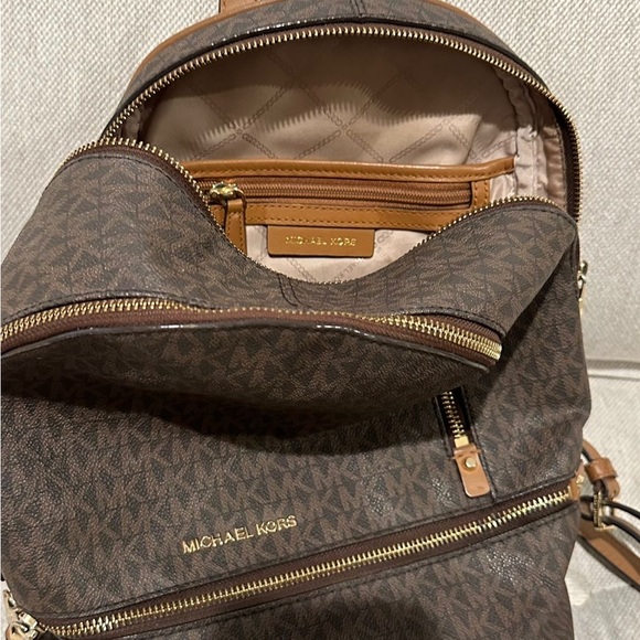 Michael Kors backpack - Picture 3 of 3